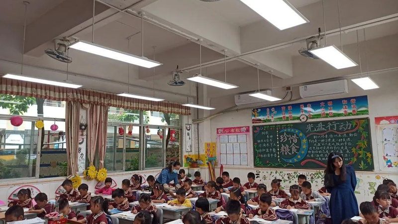在联系厂家维修时，请务必注意以下几点：